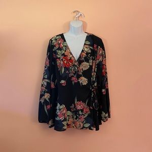 🍁City Chic Black Floral Long Sleeve Top